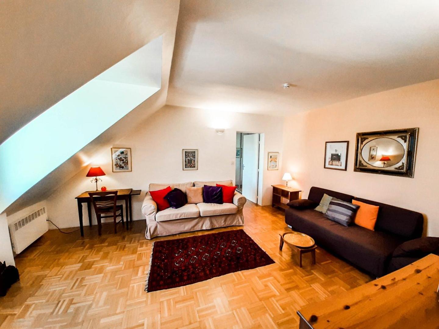 Spacious T2 Apt In City Center. อองบวส ภายนอก รูปภาพ