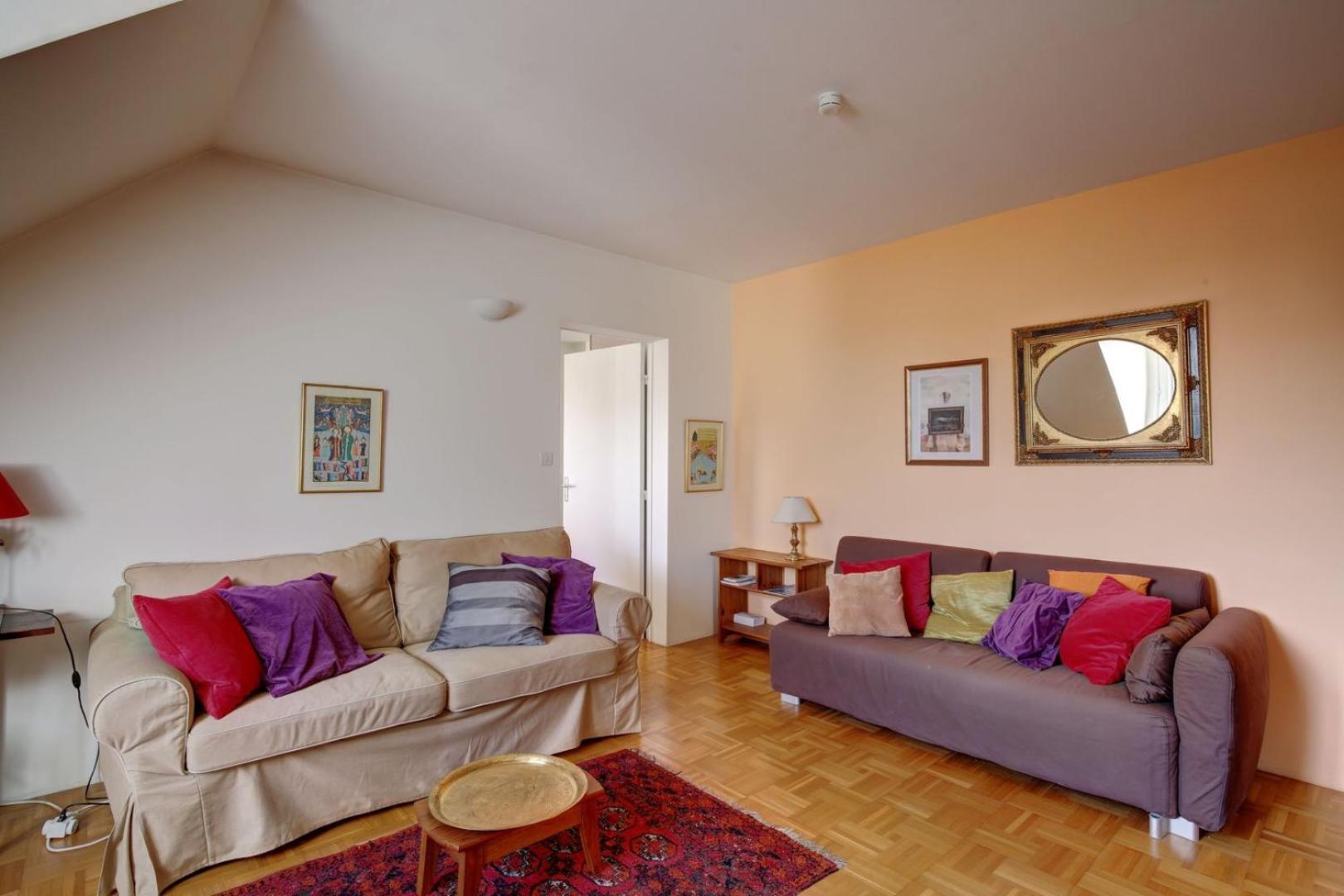 Spacious T2 Apt In City Center. อองบวส ภายนอก รูปภาพ
