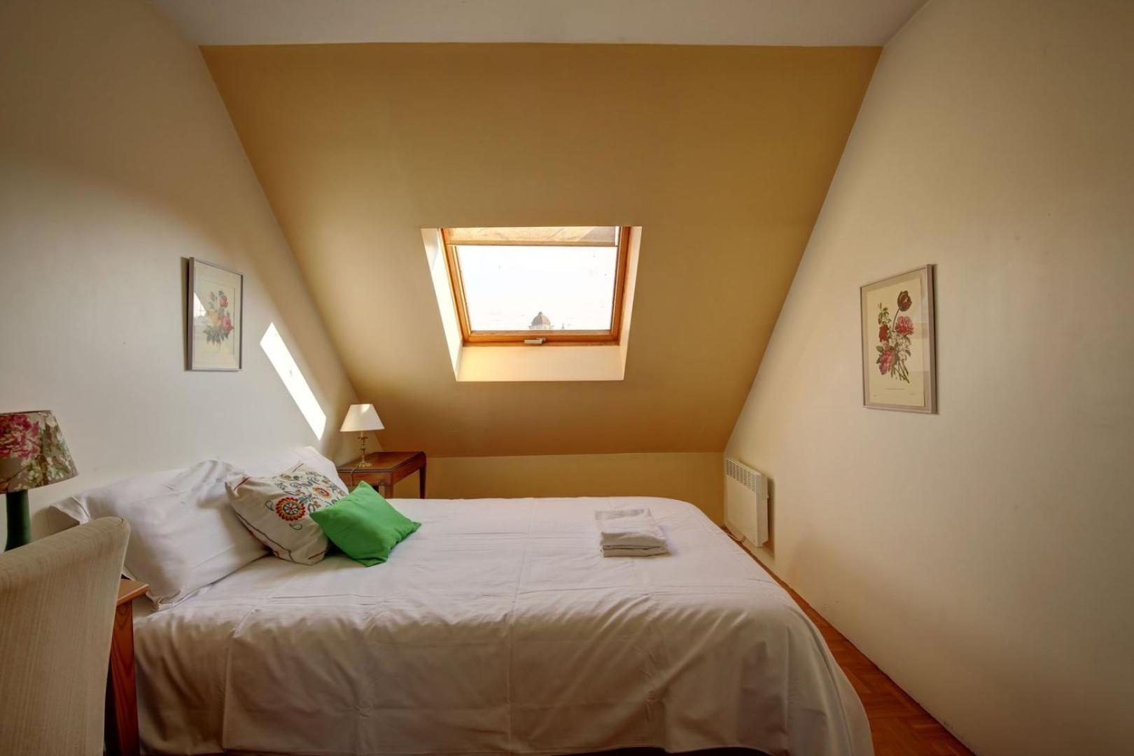 Spacious T2 Apt In City Center. อองบวส ภายนอก รูปภาพ